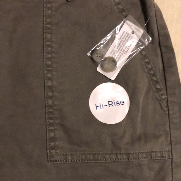 Women’s Shorts - Picture 2 of 4